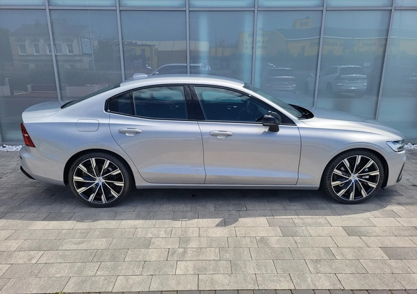 Volvo S60 cena 212152 przebieg: 10, rok produkcji 2023 z Chełmno małe 172